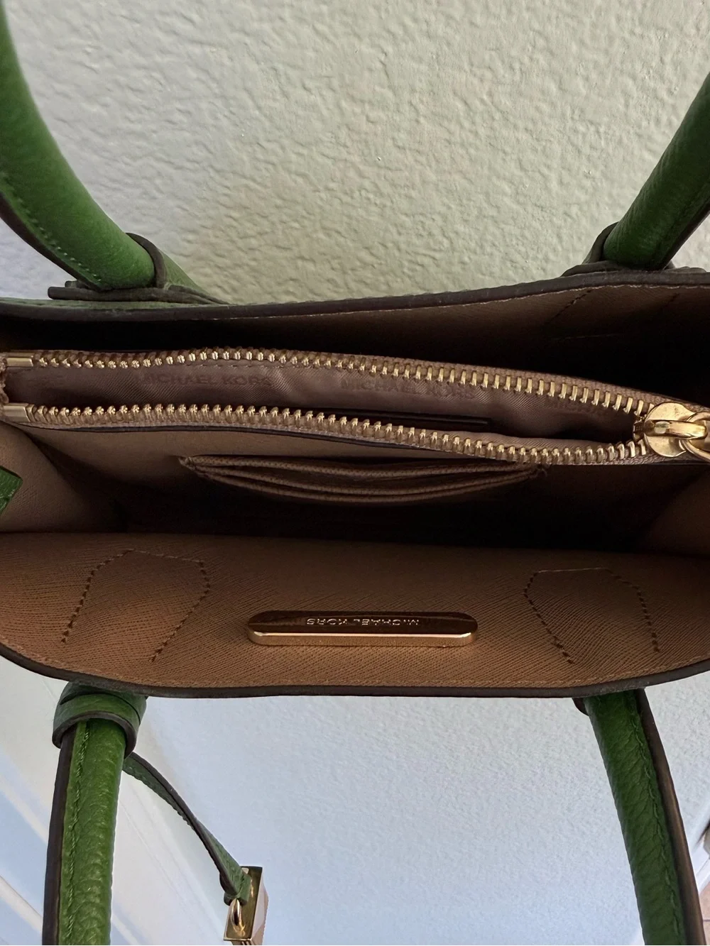 Michael Kors Mercer Medium Pebbled Leather Green Crossbody Hand Bag Purse